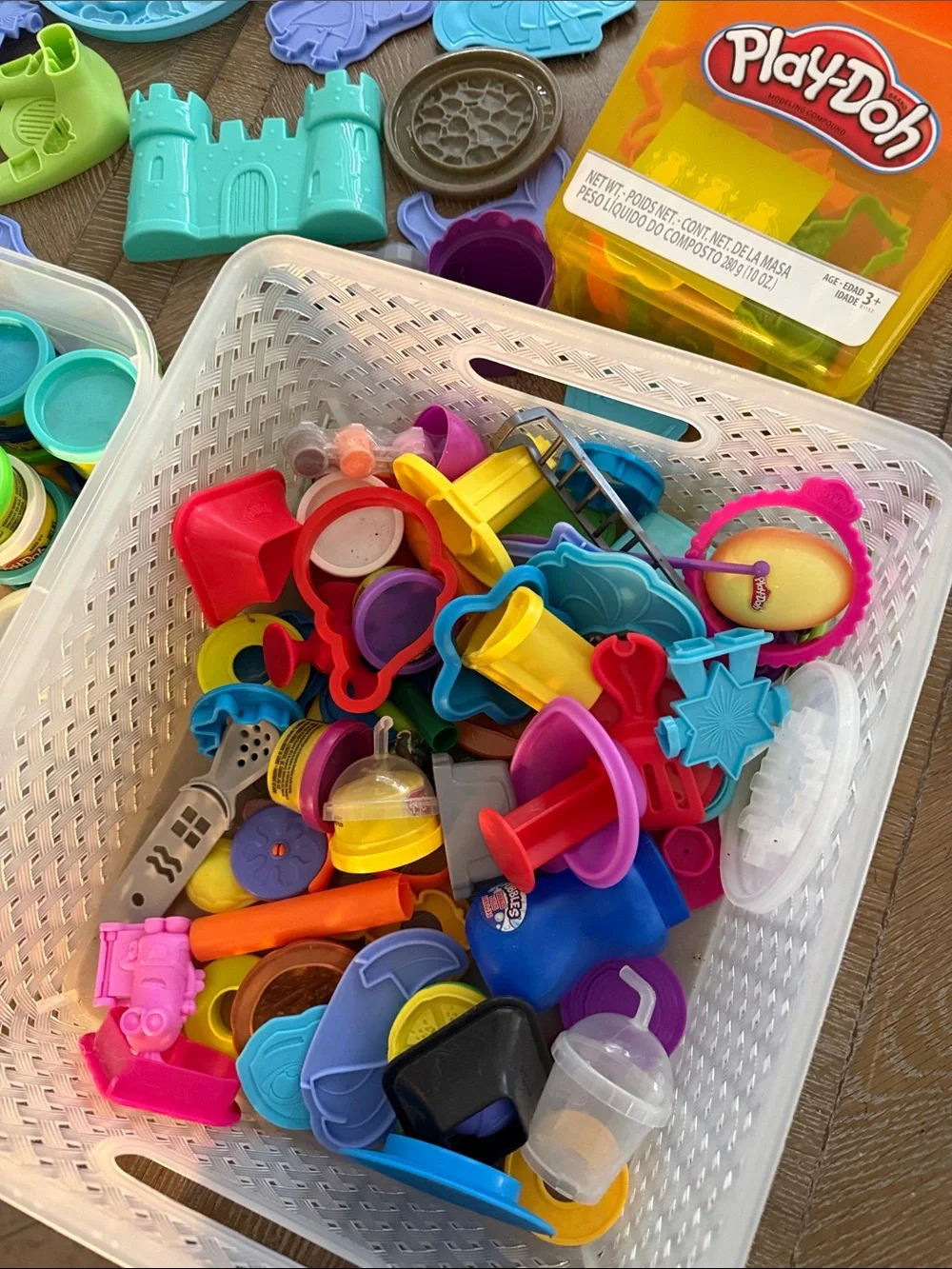 Play-Doh Mega Bundle 40+ Cans & 100+ Accessories | Molds, Tools, Frozen & More